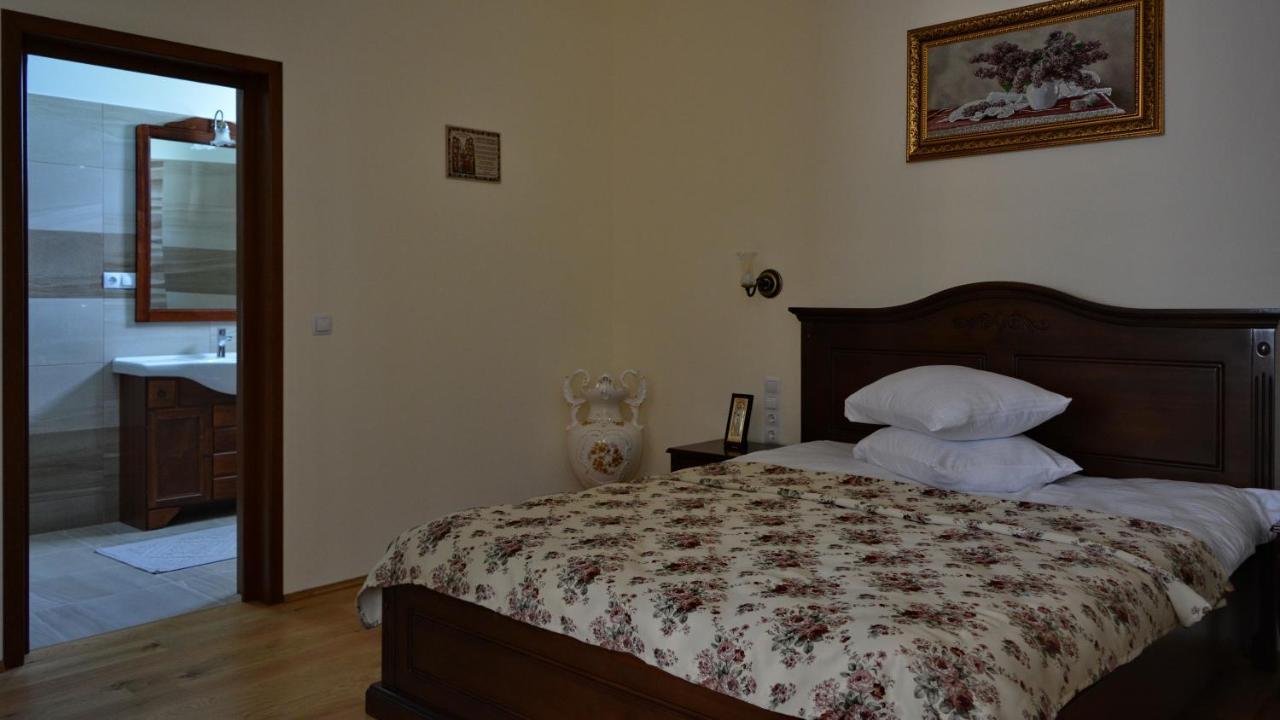 Pensiunea Valea Muntelui Birsana Экстерьер фото